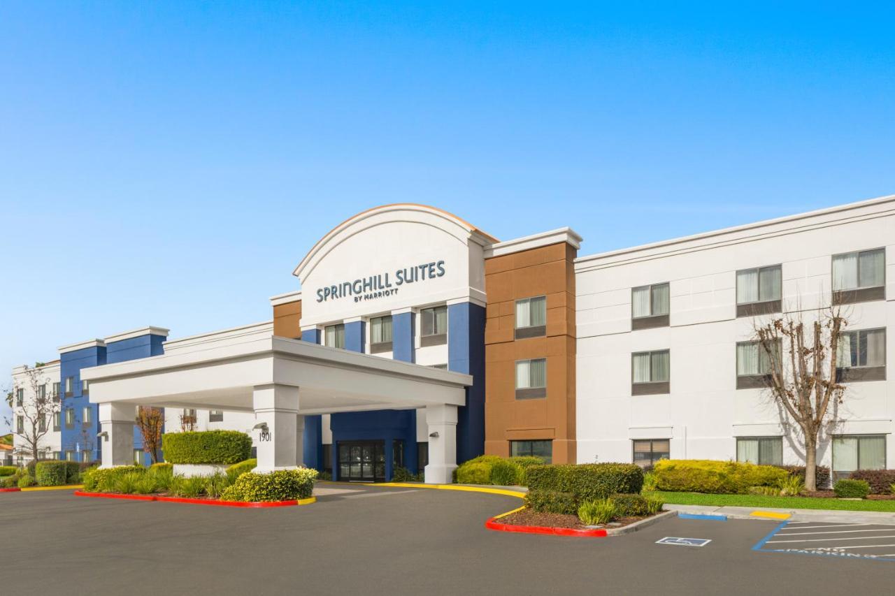 Springhill By Marriott Hotel